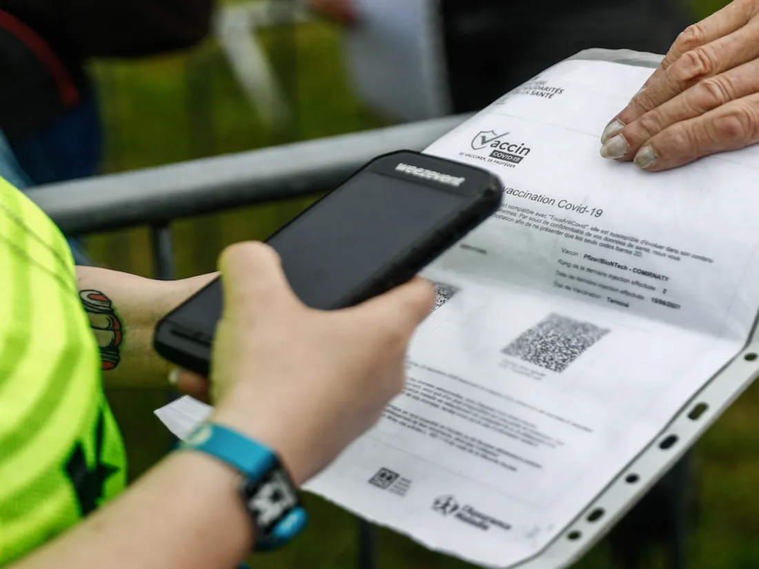 pass sanitaire qr code centre commercial paris ile de france